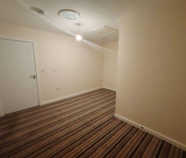 3 bedroom apartment to rent - Photo 3