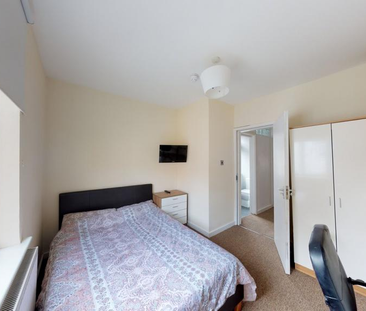 6 bedroom semi-detached house to rent - Photo 6