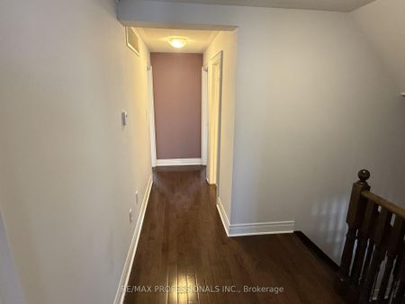 For Lease - 72 Upper Duke Crescent, Markham, Ontario - Photo 2