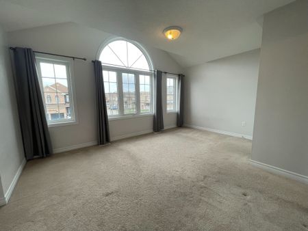 For Lease - 1784 Jack Glenn Street, Oshawa, Ontario - Photo 5