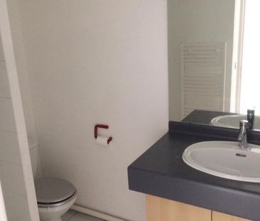 Studio 23.91 m², kitchenette équipée, avec balcon. - Photo 2