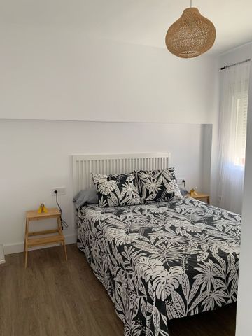 Alquiler de piso en Calle Hermanos Álvarez Quintero, 1 - Photo 3