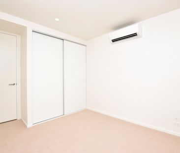 301/8E Evergreen Mews - Photo 1