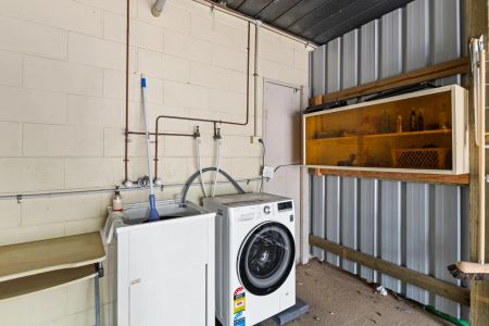 Centrally located unit - Photo 4