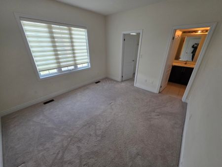 For Lease - 1140 Harden Trail, Newmarket, Ontario - Photo 5