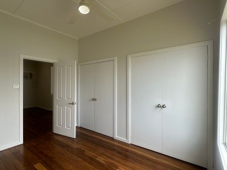 TIDY 3 BEDROOM HOME CLOSE TO TOWN - Photo 4