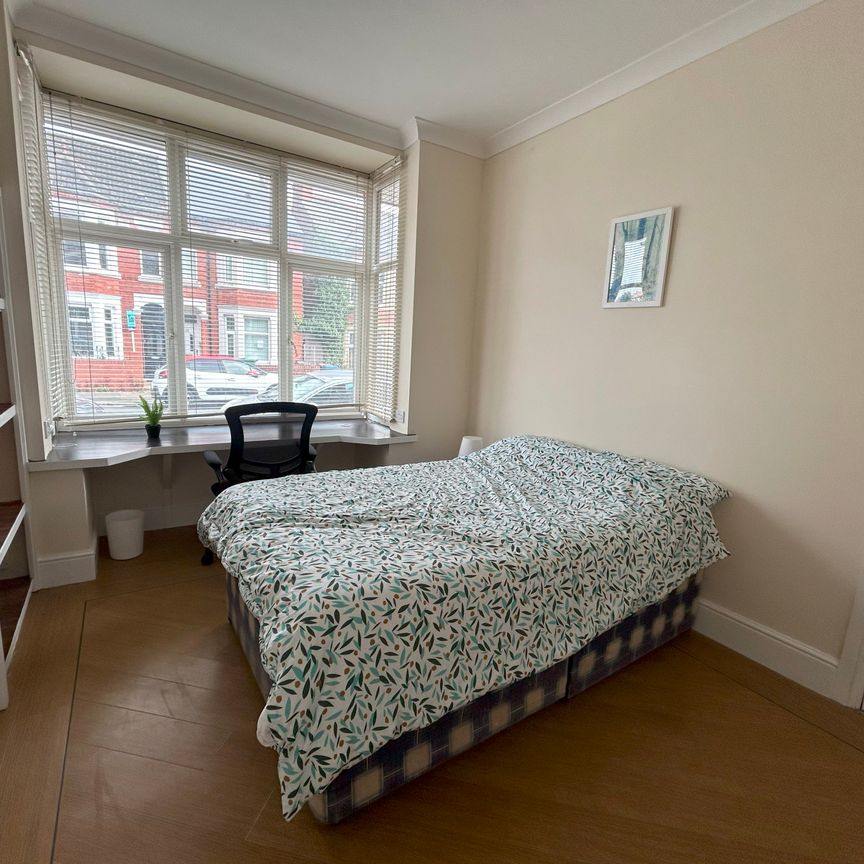 🌟Large Double Rooms In Comfortable House - Photo 1