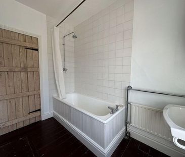 2 bedroom terraced house to rent - Photo 2