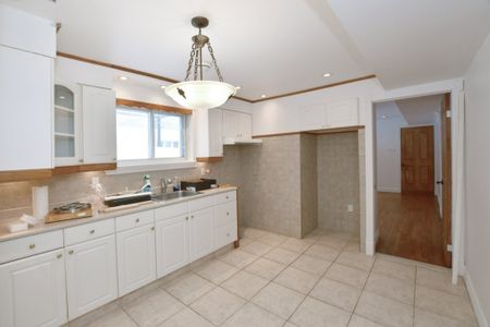 1028A 100e Avenue, H7W 4A3, H7W 4A3, Laval - Photo 2
