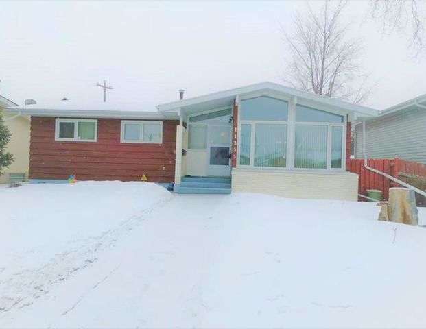 Single House For Rent from Dec 1 | Edmonton - Photo 1