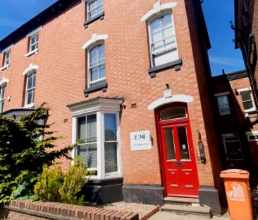 Standard Studio - Photo 6