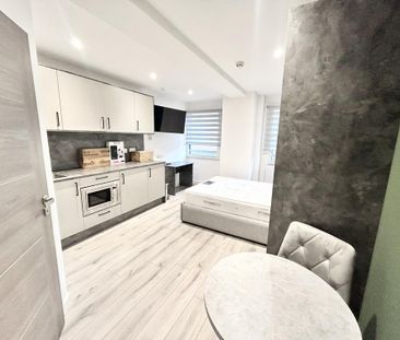 Studio to rent - Photo 3