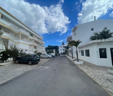Apartamento T0 muito bem localizado em Vilamoura, com piscina. - Photo 3
