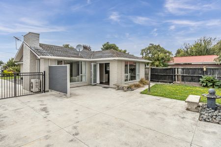 4-Bedroom Home with Double Garage - Photo 2