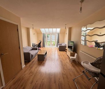 2 bedroom terraced house to rent - Photo 2