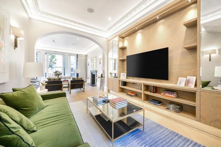 5 bedroom end of terrace house to rent - Photo 4