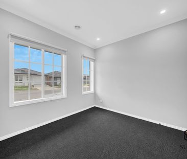 BRAND NEW 4 Bedroom Home! - Photo 6