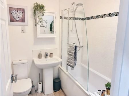 Spa Cottages, Oldends Lane, Stonehouse, Gloucestershire, GL10 - Photo 5