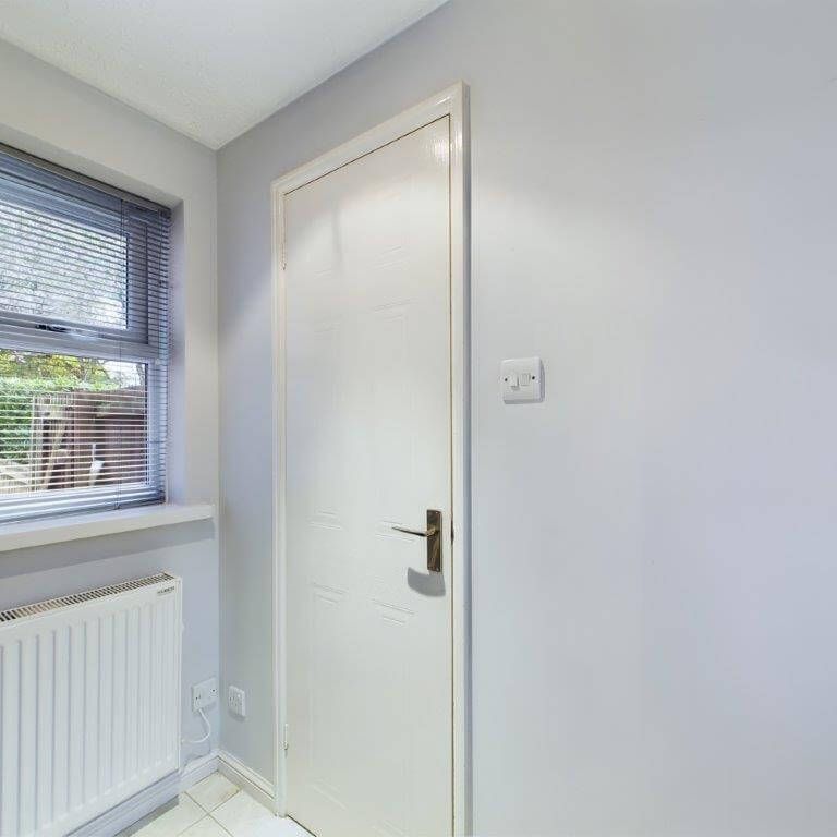 1 bedroom House to rent - Photo 1