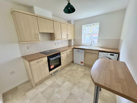 2 bedroom ground floor flat to rent - Photo 4