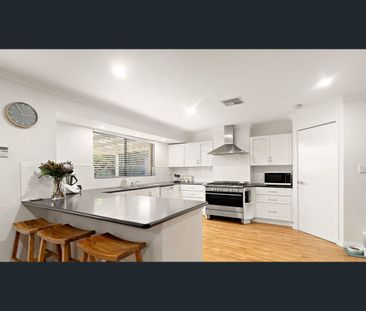 21 Tamarisk Drive, Halls Head, WA 6210 - Photo 1