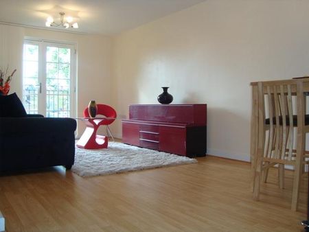 2 bedroom flat to rent - Photo 2