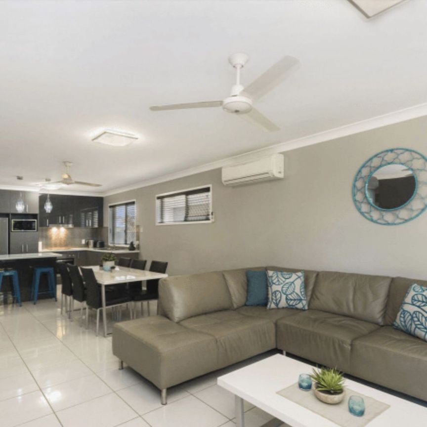 Exceptional Family Home in the Heart of North-Shore Living - Photo 1