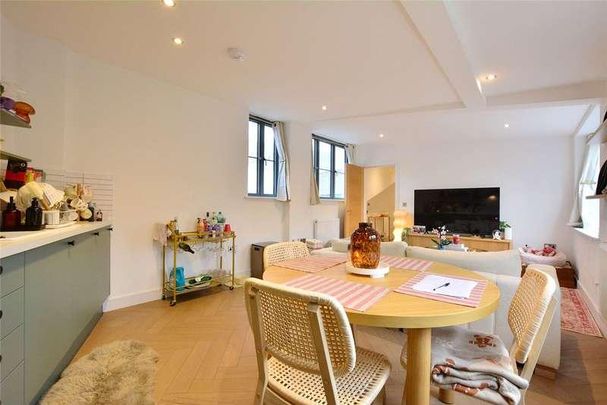 Blackheath Road, Greenwich, London, SE10 - Photo 1