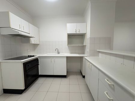 2 Bedroom Unit in Sought-after location - Photo 3