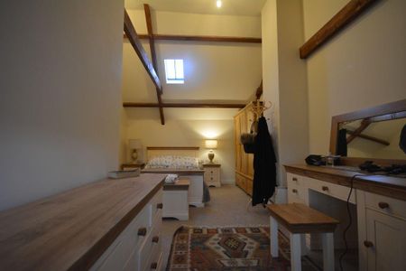 2 bedroom barn conversion to rent - Photo 4
