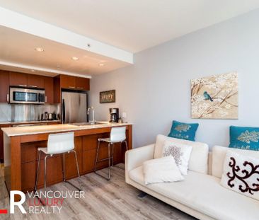 Condo in Downtown Vancouver, BC - Photo 2