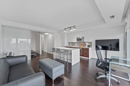 For Lease - 111 CHAMPAGNE Avenue Unit# 1908, Dows Lake - Civic Hospital and Area, Ontario - Photo 3