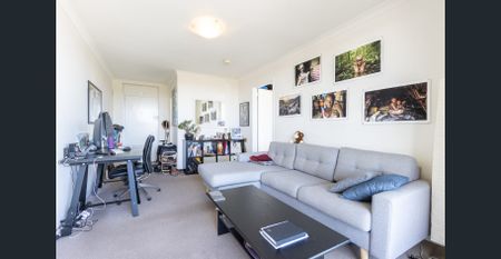 1 BEDROOM APARTMENT WITH CITY VIEWS - Photo 5