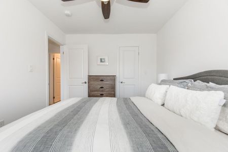 For Lease - 20 Andean Lane, Barrie, Ontario - Photo 2