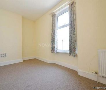 3 bedroom property to rent in Plymouth - Photo 4