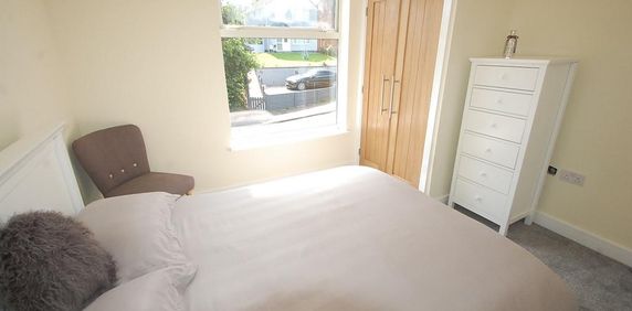 1 bedroom in a house share to rent - Photo 2