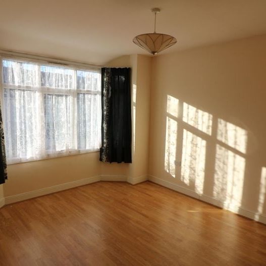 3 Bed Terraced House, Beaumont Crescent, CV6 - Photo 1