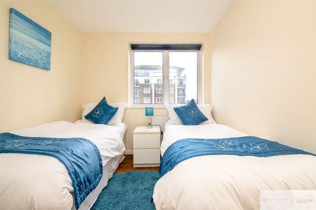 2 bedroom apartment to rent - Photo 3