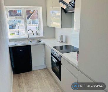 2 bedroom semi-detached house to rent - Photo 3