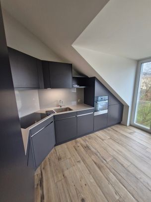 Aussergewöhnliche 3.5-Zimmer-Dachwohnung mit Eigentumsstandart Ausbau - Photo 1