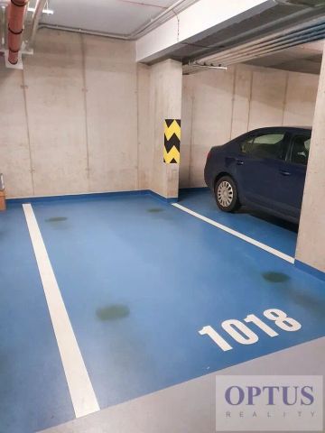 P5 Jinonice, ul. Pod stolovou horou, moderní část. zař. 3 + k. k., terasa, 118 m - Photo 3
