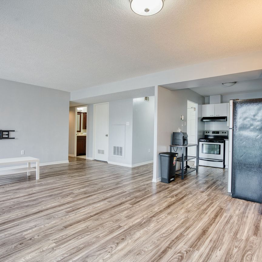 For Lease - 30 Chapman Court Unit# 104, London North, Ontario - Photo 1