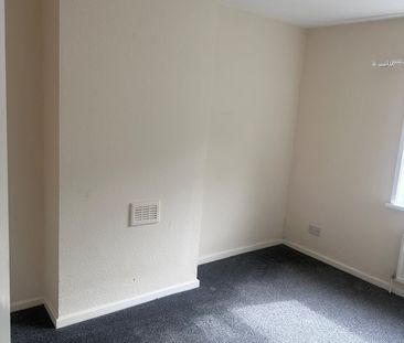 2 Bed Semi-Detached House, Masters Crescent, S5 - Photo 3