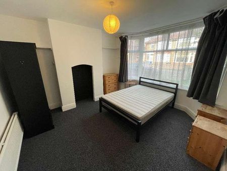 Sherwood Avenue, Fallowfield, M14 - Photo 4