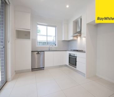 STYLISH TWO BEDROOM LUXURY HOME - Photo 4