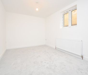 Flat to rent - High Street, Swanley, BR8 - Photo 6