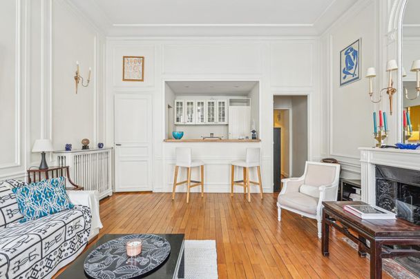 Location Appartement 2 pièces Meublé 62m² PARIS 8ème - Photo 1