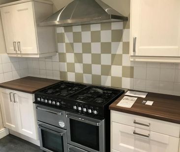 2 bedroom terraced house to rent - Photo 2