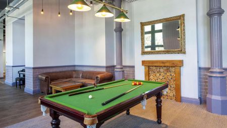 1 bedroom in a flat share to rent - Photo 2