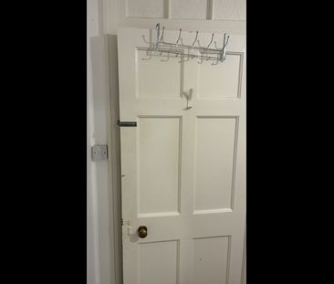 Room in a Shared Flat, Hendon Park Mansions, NW4 - Photo 6